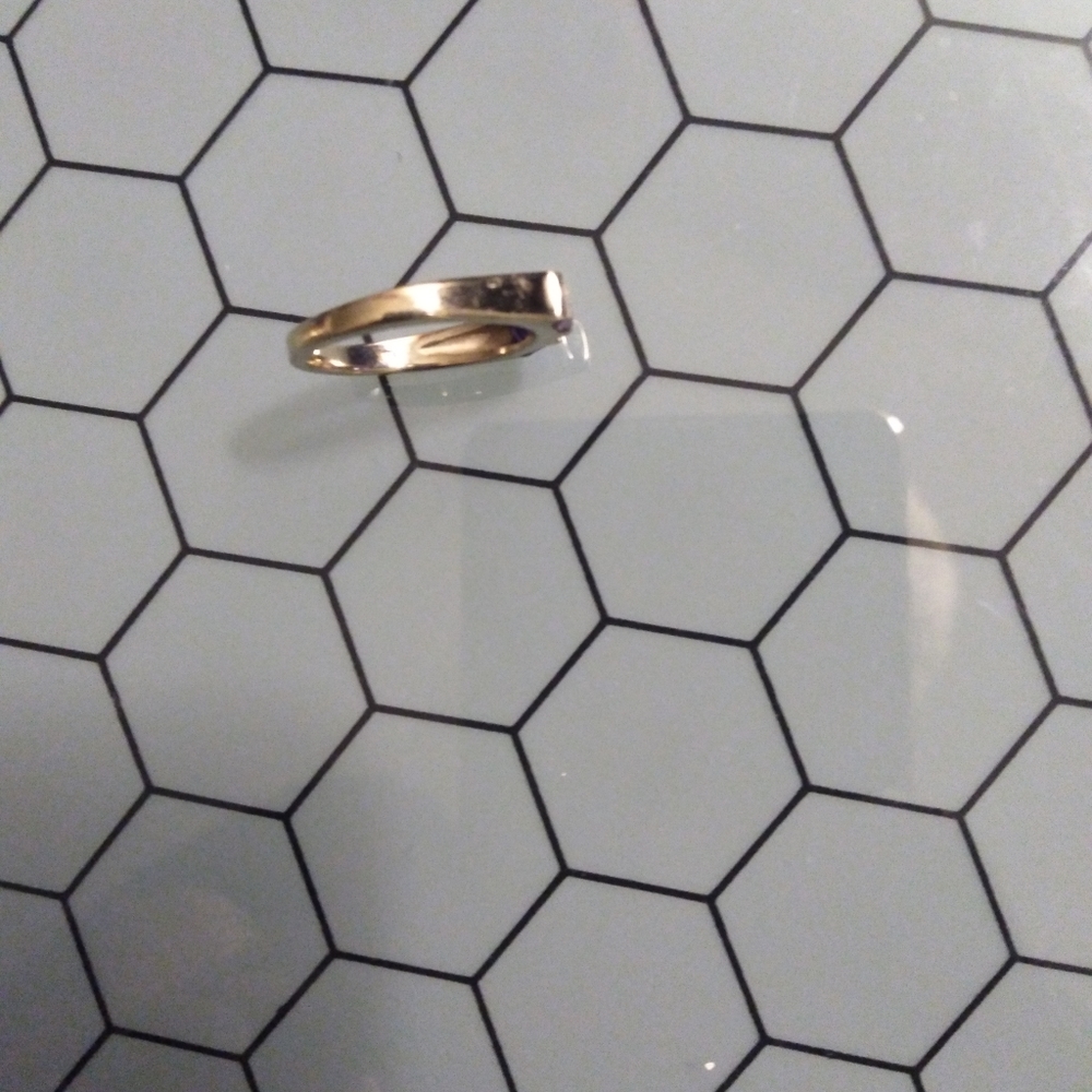 Ring - Picture 5 of 8